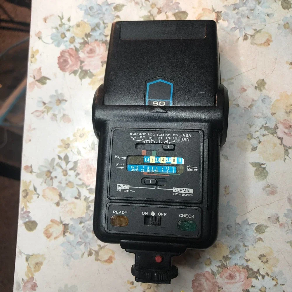 Vintage Crown 175A Automatic Bounce Flash Photography Speedlight